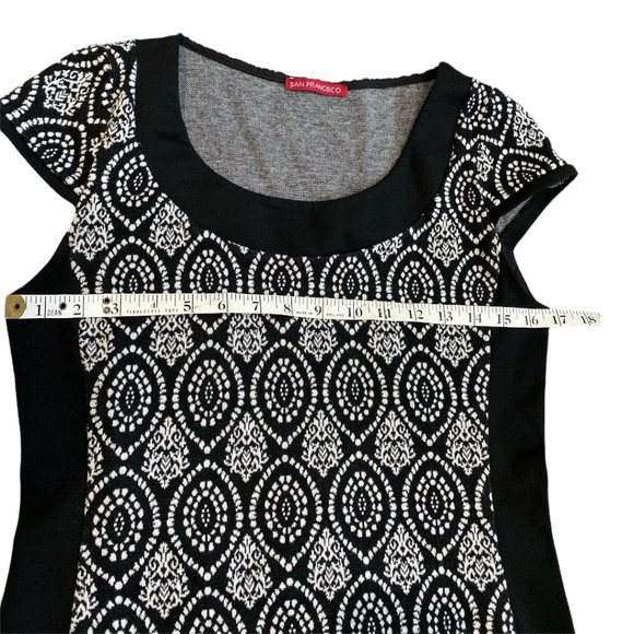 SAN FRANCISCO Knit Dress Sz M Black & White Flattering - Picture 7 of 12